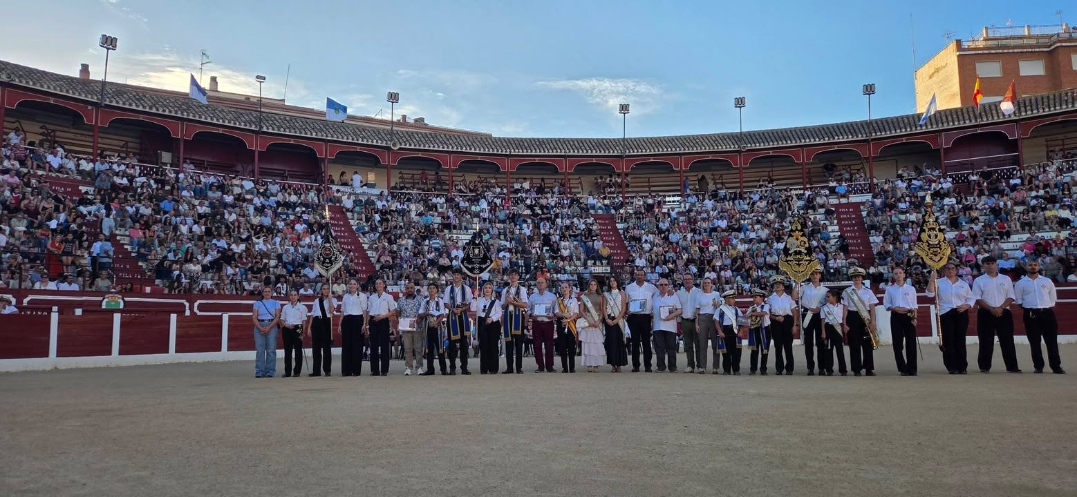 Hellín acoge un emotivo Certamen de Bandas en su Feria, destacando la música cofrade