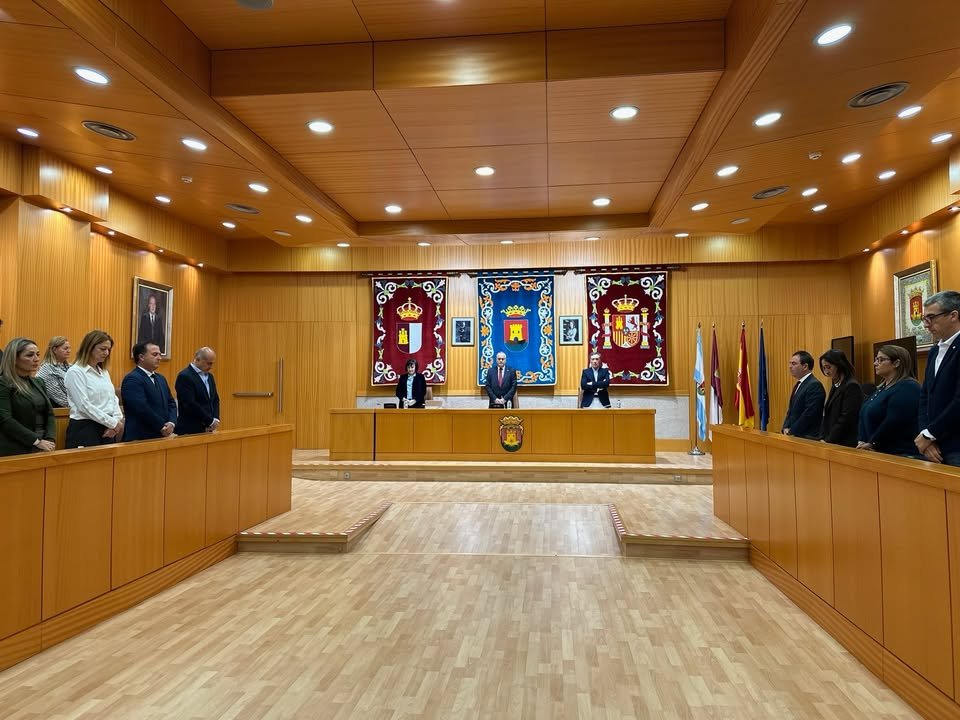 El Ayuntamiento de Talavera de la Reina rinde tributo a las víctimas del accidente ferroviario de Urda