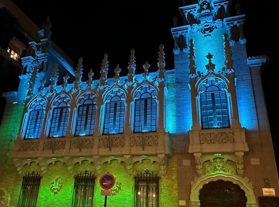 El Ayuntamiento de Albacete ilumina edificios municipales por el Día Mundial de la Hipertensión Intracraneal Idiopática