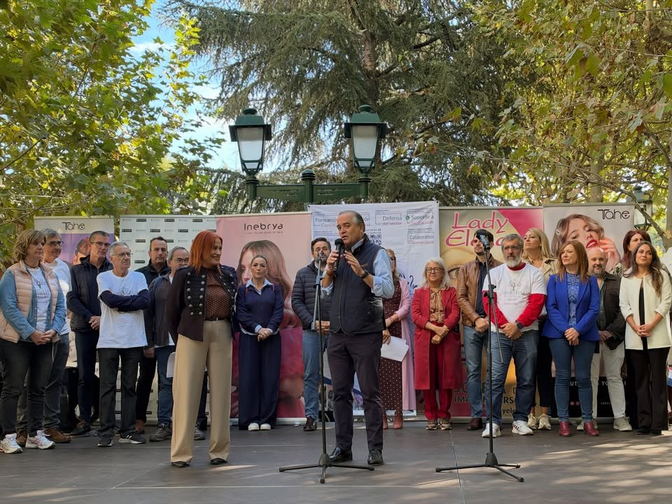 El alcalde de Talavera de la Reina agradece a AGRESTAC su labor en ‘Cortamos Contigo’