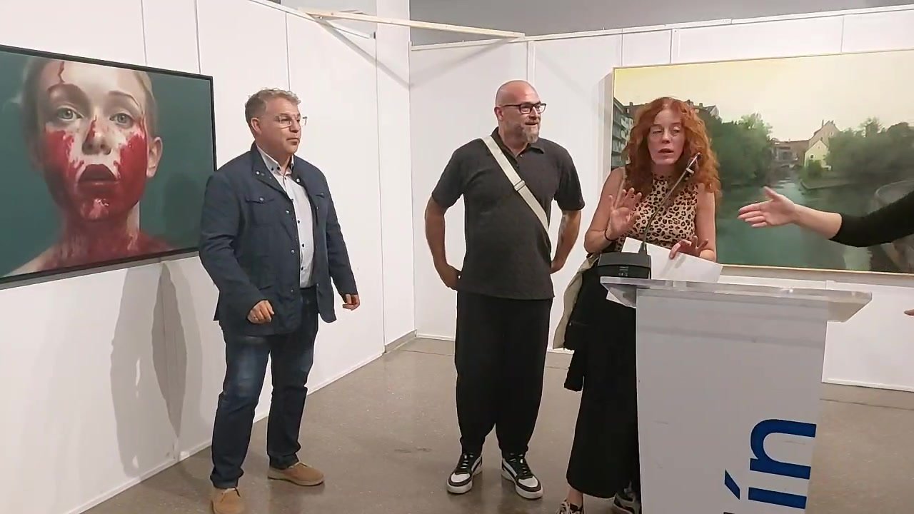 Inauguración de la exposición del Certamen Internacional de pintura en Hellín y entrega de premios