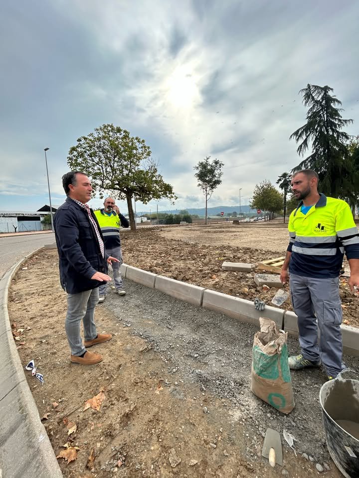 Las obras de acondicionamiento de seis rotondas en Talavera avanzan a buen ritmo